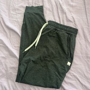 Vuori joggers